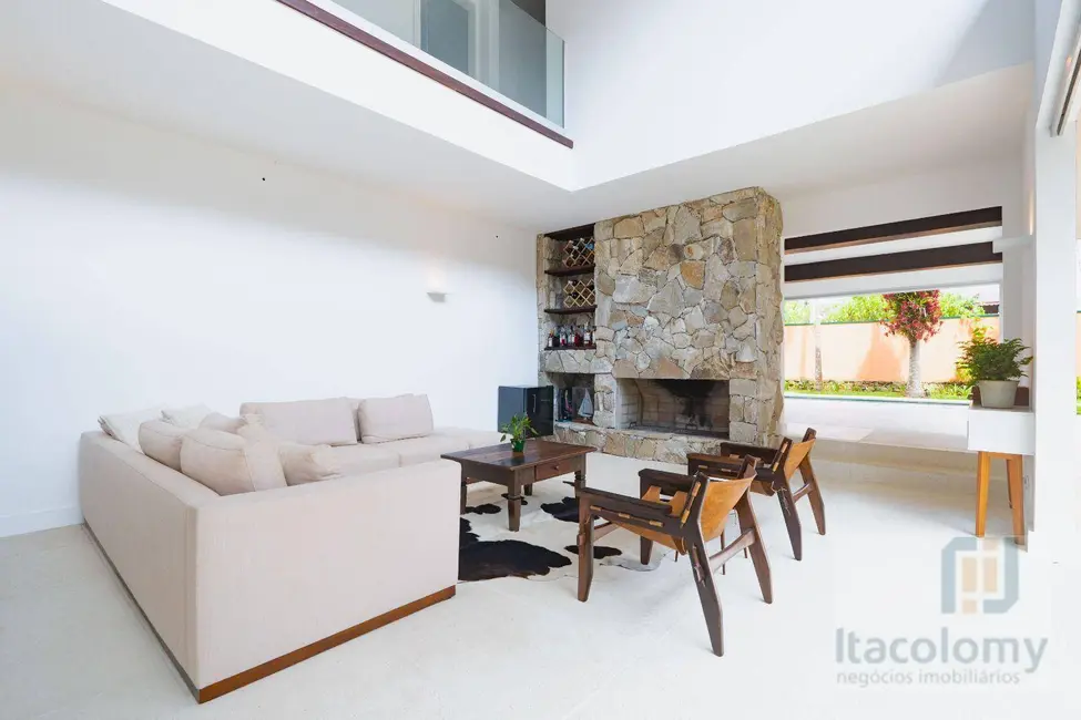 Casa de Condomínio com 5 quartos à venda, 560m2 em Barueri - SP - imagem 4 Foto 4 de Casa de Condomínio com 5 quartos à venda, 560m2 em Barueri - SP