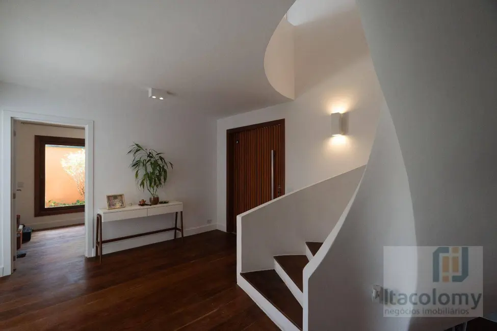 Casa de Condomínio com 5 quartos à venda, 560m2 em Barueri - SP - imagem 5 Foto 5 de Casa de Condomínio com 5 quartos à venda, 560m2 em Barueri - SP