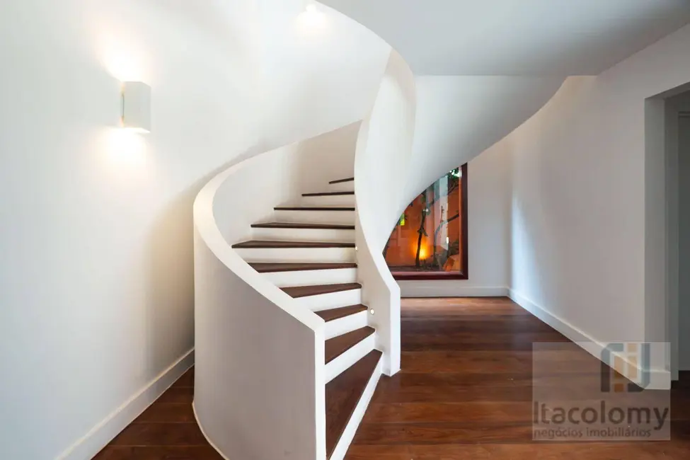 Casa de Condomínio com 5 quartos à venda, 560m2 em Barueri - SP - imagem 9 Foto 9 de Casa de Condomínio com 5 quartos à venda, 560m2 em Barueri - SP