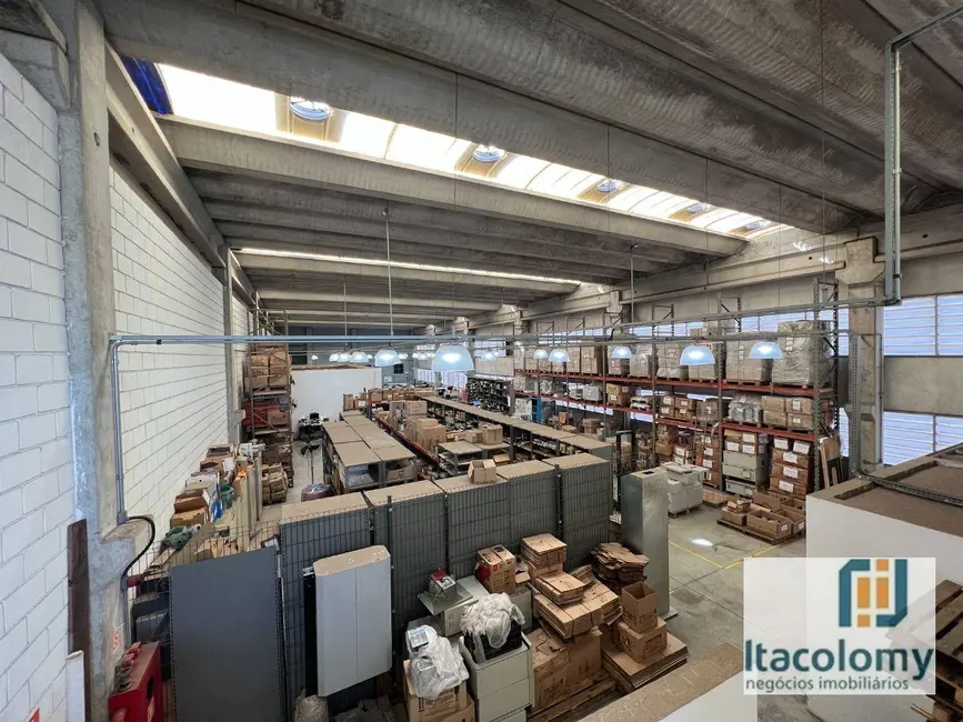 Foto 2 de Armazém / Galpão à venda e para alugar, 1050m2 em Tamboré, Santana De Parnaiba - SP