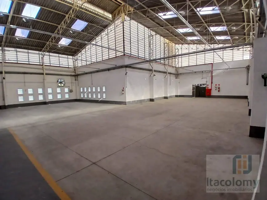 Foto 1 de Armazém / Galpão à venda, 1610m2 em Jardim Califórnia, Barueri - SP