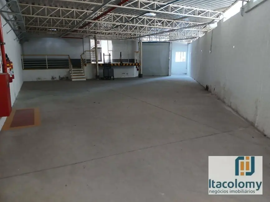 Foto 3 de Armazém / Galpão à venda, 1610m2 em Jardim Califórnia, Barueri - SP