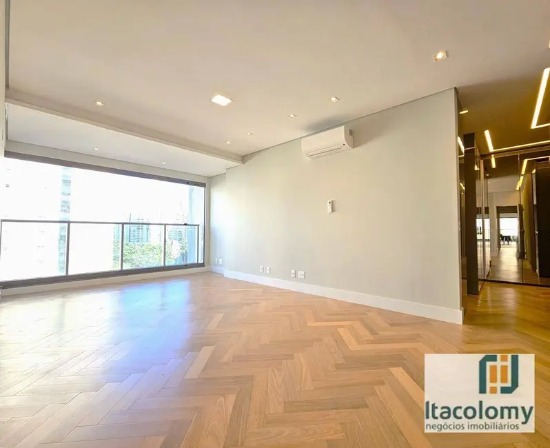 Foto 2 de Apartamento com 3 quartos à venda, 290m2 em Vila Nova Conceição, São Paulo - SP