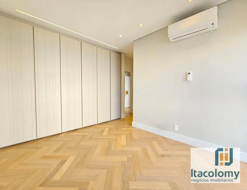 Apartamento com 3 quartos à venda, 290m2 em Vila Nova Conceição, São Paulo - SP - imagem 8 Foto 8 de Apartamento com 3 quartos à venda, 290m2 em Vila Nova Conceição, São Paulo - SP