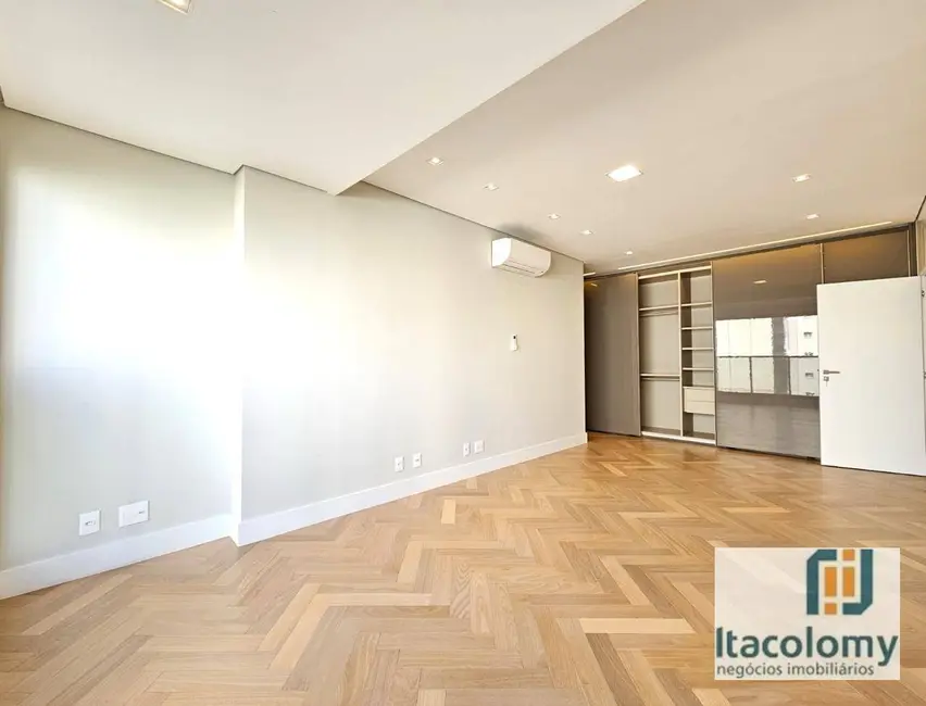 Foto 2 de Apartamento com 3 quartos à venda, 290m2 em Vila Nova Conceição, São Paulo - SP