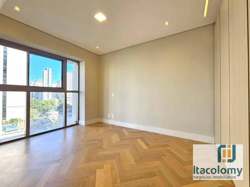 Apartamento com 3 quartos à venda, 290m2 em Vila Nova Conceição, São Paulo - SP - imagem 5 Foto 5 de Apartamento com 3 quartos à venda, 290m2 em Vila Nova Conceição, São Paulo - SP