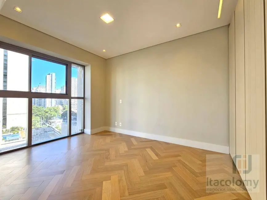 Foto 6 de Apartamento com 3 quartos à venda, 290m2 em Vila Nova Conceição, São Paulo - SP