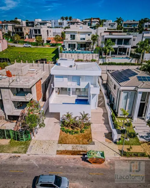 Foto 2 de Casa de Condomínio com 4 quartos à venda, 466m2 em Santana De Parnaiba - SP