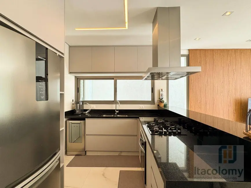 Foto 2 de Casa de Condomínio com 3 quartos à venda, 200m2 em Santana De Parnaiba - SP