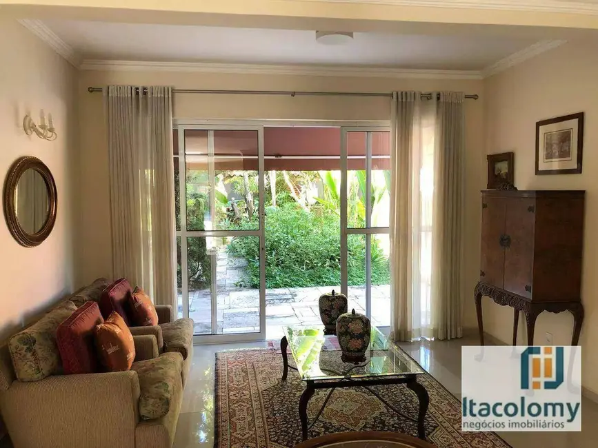 Foto 3 de Casa de Condomínio com 3 quartos à venda, 560m2 em Barueri - SP