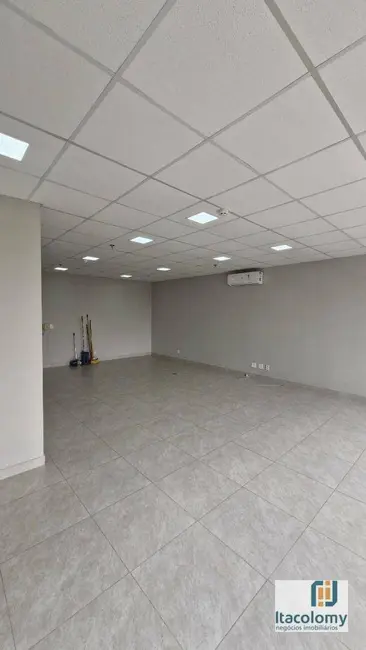 Foto 1 de Sala Comercial para alugar, 55m2 em Alphaville Conde II, Barueri - SP
