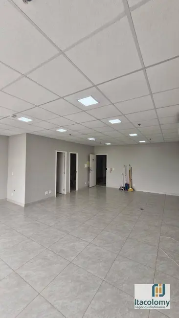 Foto 2 de Sala Comercial para alugar, 55m2 em Alphaville Conde II, Barueri - SP