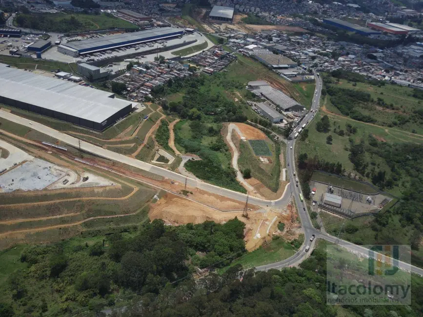 Armazém / Galpão para alugar, 13446m2 em Jardim Arapongas, Guarulhos - SP - imagem 3 Foto 3 de Armazém / Galpão para alugar, 13446m2 em Jardim Arapongas, Guarulhos - SP