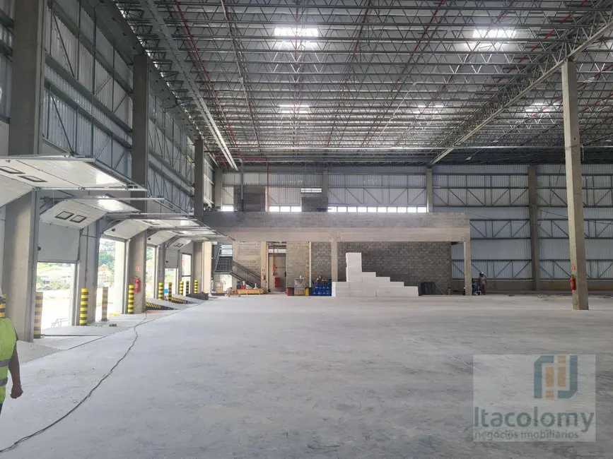 Foto 3 de Armazém / Galpão para alugar, 8183m2 em Portal das Acácias, Santana De Parnaiba - SP