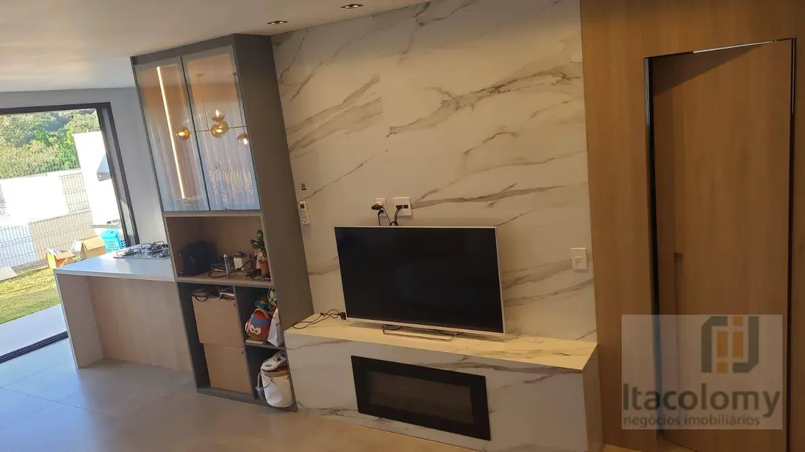 Foto 1 de Casa de Condomínio com 3 quartos à venda e para alugar, 152m2 em Tanquinho, Santana De Parnaiba - SP