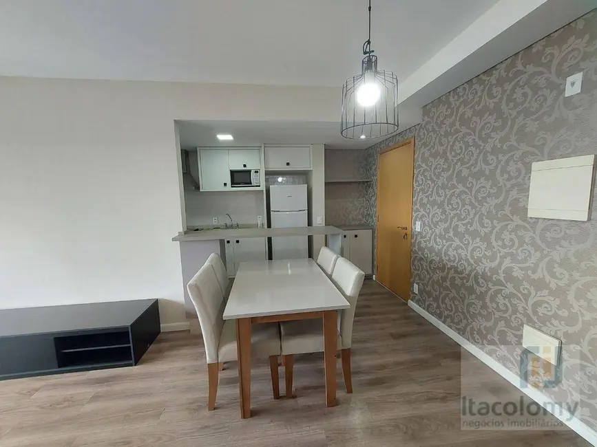Foto 2 de Apartamento com 1 quarto à venda e para alugar, 50m2 em Empresarial 18 do Forte, Barueri - SP