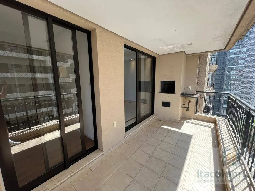 Foto 5 de Apartamento com 4 quartos para alugar, 165m2 em Alphaville Industrial, Barueri - SP