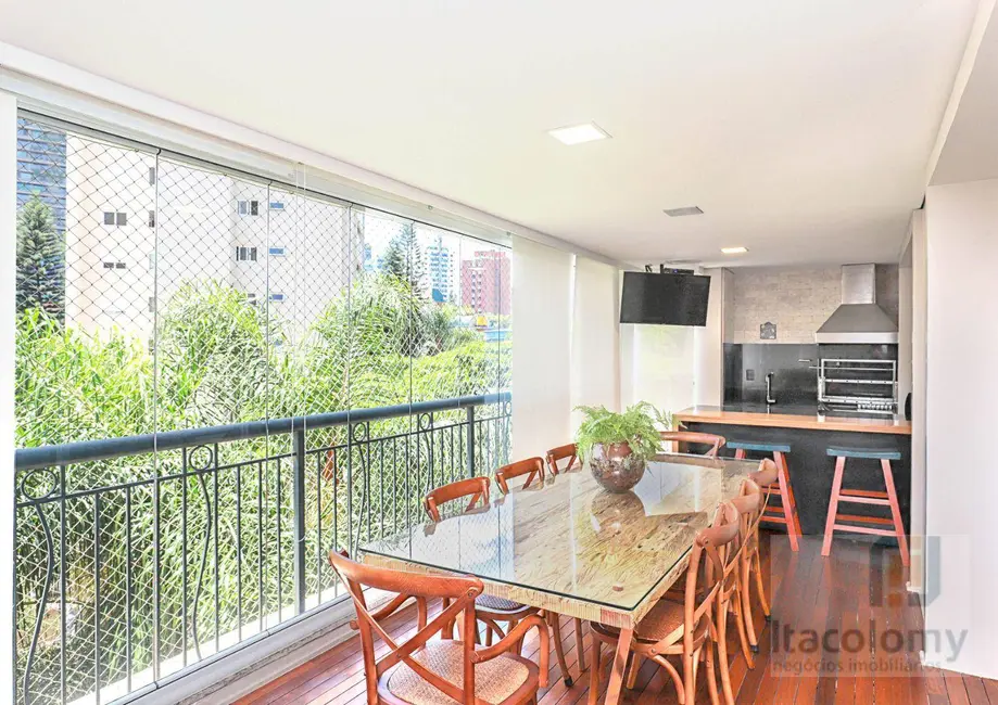 Apartamento com 3 quartos à venda, 226m2 em Vila Nova Conceição, São Paulo - SP - imagem 4 Foto 4 de Apartamento com 3 quartos à venda, 226m2 em Vila Nova Conceição, São Paulo - SP