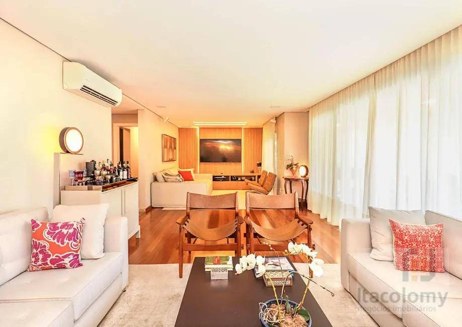 Foto 1 de Apartamento com 3 quartos à venda, 226m2 em Vila Nova Conceição, São Paulo - SP