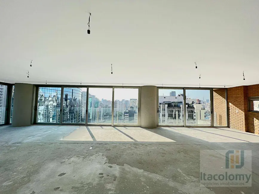 Foto 4 de Apartamento com 4 quartos à venda, 335m2 em Itaim Bibi, São Paulo - SP