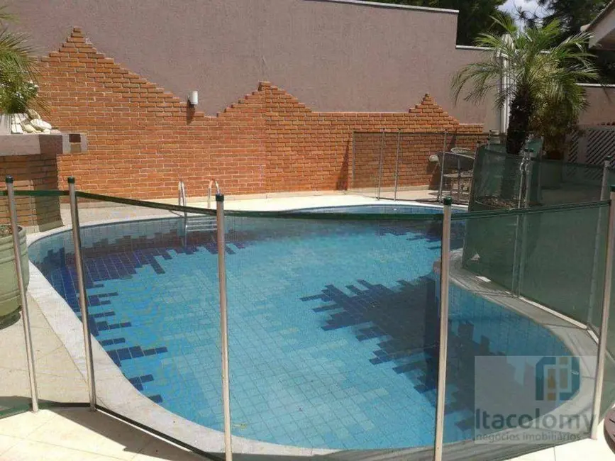 Foto 2 de Casa de Condomínio com 4 quartos à venda e para alugar, 750m2 em Santana De Parnaiba - SP