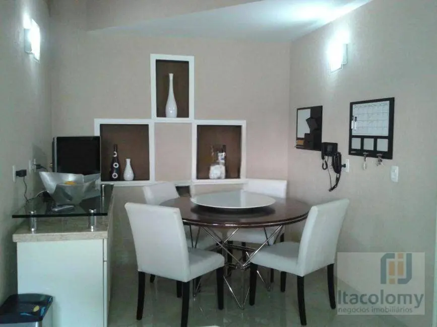 Foto 3 de Casa de Condomínio com 4 quartos à venda e para alugar, 750m2 em Santana De Parnaiba - SP