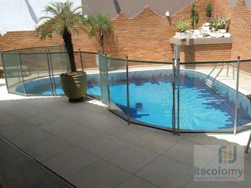 Foto 1 de Casa de Condomínio com 4 quartos à venda e para alugar, 750m2 em Santana De Parnaiba - SP