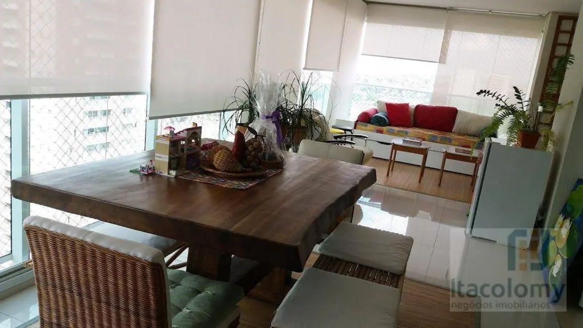 Foto 4 de Apartamento com 4 quartos para alugar, 207m2 em Alphaville Industrial, Barueri - SP