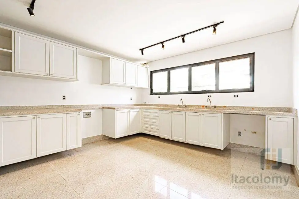 Foto 5 de Casa de Condomínio com 3 quartos para alugar, 1100m2 em Barueri - SP