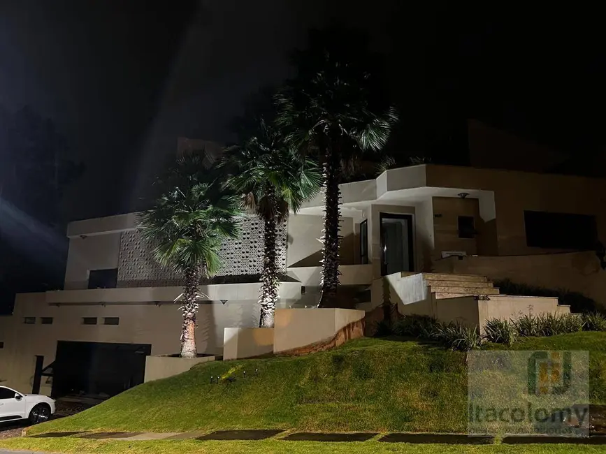 Foto 2 de Casa de Condomínio com 3 quartos para alugar, 1100m2 em Barueri - SP