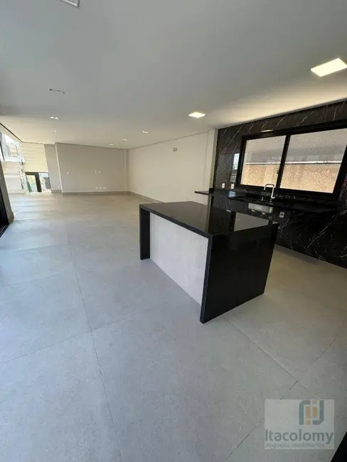 Foto 3 de Casa de Condomínio com 4 quartos à venda, 490m2 em Santana De Parnaiba - SP