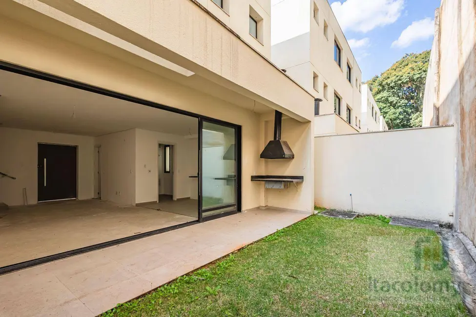 Foto 2 de Casa de Condomínio com 4 quartos à venda, 214m2 em Alphaville, Santana De Parnaiba - SP