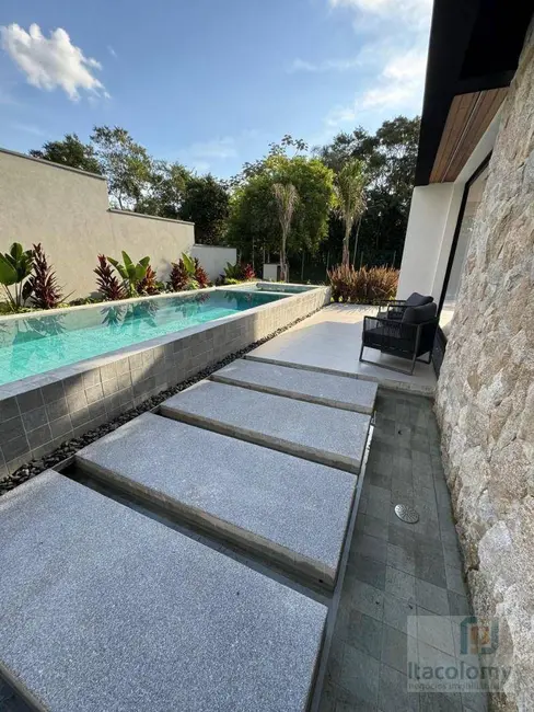 Foto 1 de Casa de Condomínio com 5 quartos à venda e para alugar, 550m2 em Santana De Parnaiba - SP