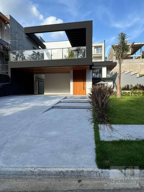 Foto 2 de Casa de Condomínio com 5 quartos à venda e para alugar, 550m2 em Santana De Parnaiba - SP