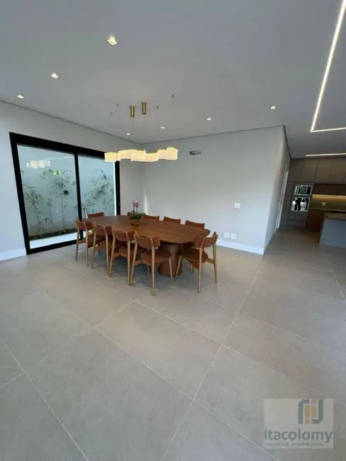 Foto 4 de Casa de Condomínio com 5 quartos à venda e para alugar, 550m2 em Santana De Parnaiba - SP