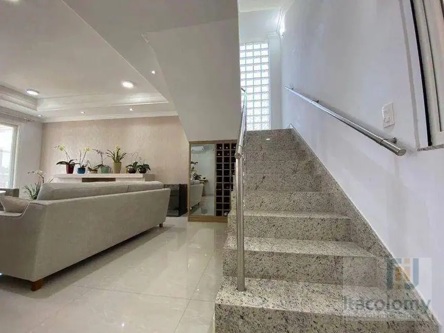 Foto 4 de Casa de Condomínio com 3 quartos à venda, 460m2 em Parque Sinai, Santana De Parnaiba - SP