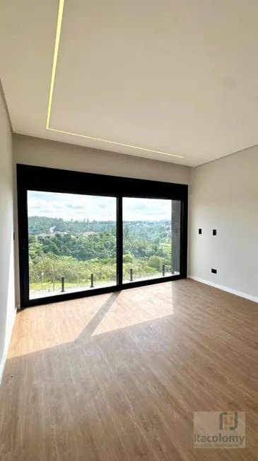 Casa de Condomínio com 4 quartos à venda, 420m2 em Sítio do Rosário, Santana De Parnaiba - SP - imagem 6 Foto 6 de Casa de Condomínio com 4 quartos à venda, 420m2 em Sítio do Rosário, Santana De Parnaiba - SP