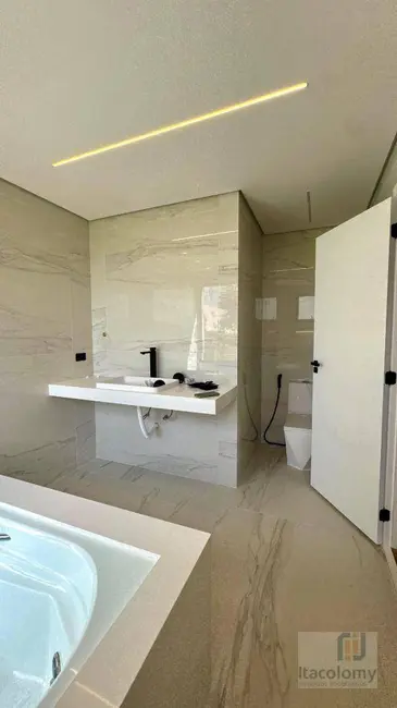 Foto 5 de Casa de Condomínio com 3 quartos à venda, 378m2 em Sítio do Rosário, Santana De Parnaiba - SP