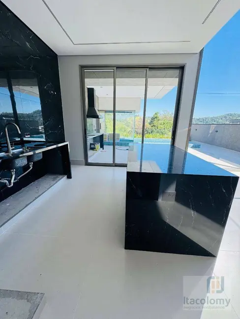 Foto 8 de Casa de Condomínio com 3 quartos à venda, 300m2 em Suru, Santana De Parnaiba - SP