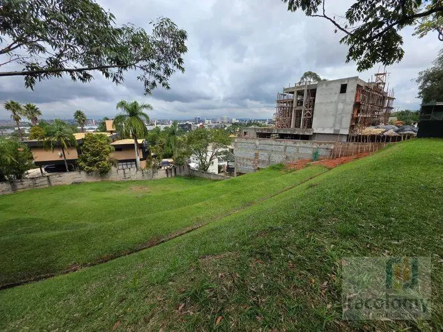 Foto 1 de Terreno / Lote à venda em Residencial Tamboré, Barueri - SP