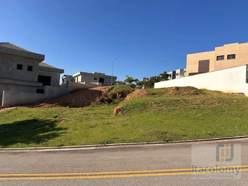 Foto 3 de Terreno / Lote à venda, 650m2 em Santana De Parnaiba - SP