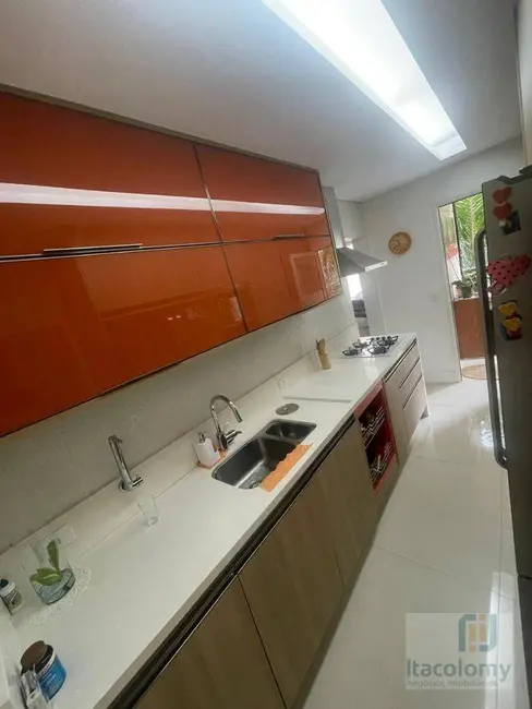 Apartamento com 3 quartos à venda, 94m2 em Jardim Tupanci, Barueri - SP - imagem 4 Foto 4 de Apartamento com 3 quartos à venda, 94m2 em Jardim Tupanci, Barueri - SP