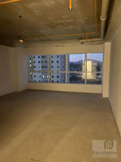 Foto 6 de Sala Comercial à venda, 122m2 em Empresarial 18 do Forte, Barueri - SP