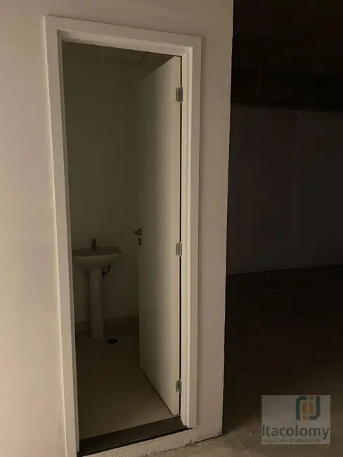 Foto 3 de Sala Comercial à venda, 122m2 em Empresarial 18 do Forte, Barueri - SP