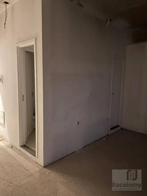 Foto 4 de Sala Comercial à venda, 122m2 em Empresarial 18 do Forte, Barueri - SP