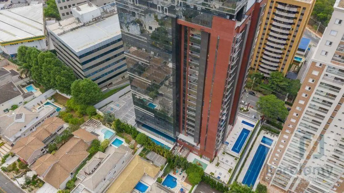 Sala Comercial à venda, 117m2 em Empresarial 18 do Forte, Barueri - SP - imagem 1 Foto 1 de Sala Comercial à venda, 117m2 em Empresarial 18 do Forte, Barueri - SP