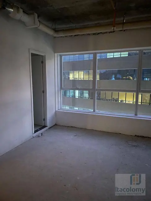 Foto 5 de Sala Comercial à venda, 117m2 em Empresarial 18 do Forte, Barueri - SP