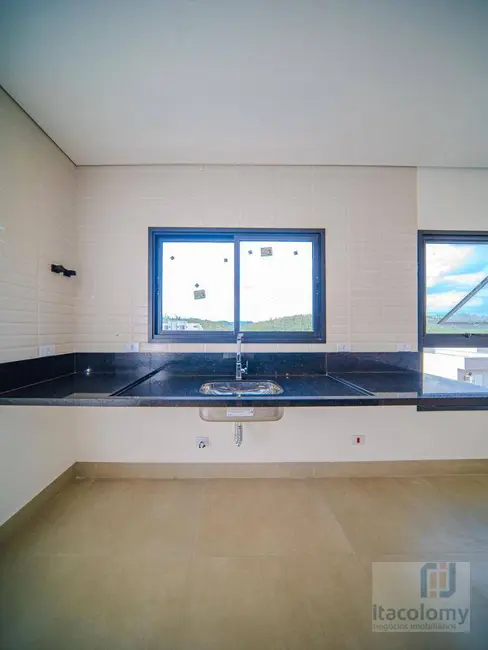 Foto 4 de Casa de Condomínio com 3 quartos à venda, 198m2 em Portais (Polvilho), Cajamar - SP