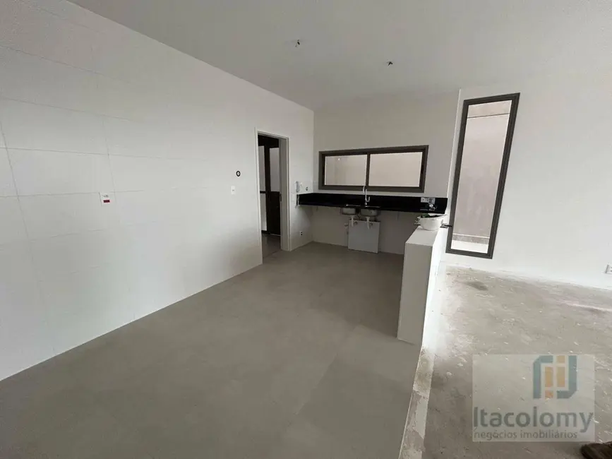 Foto 3 de Casa de Condomínio com 3 quartos à venda, 230m2 em Santana De Parnaiba - SP