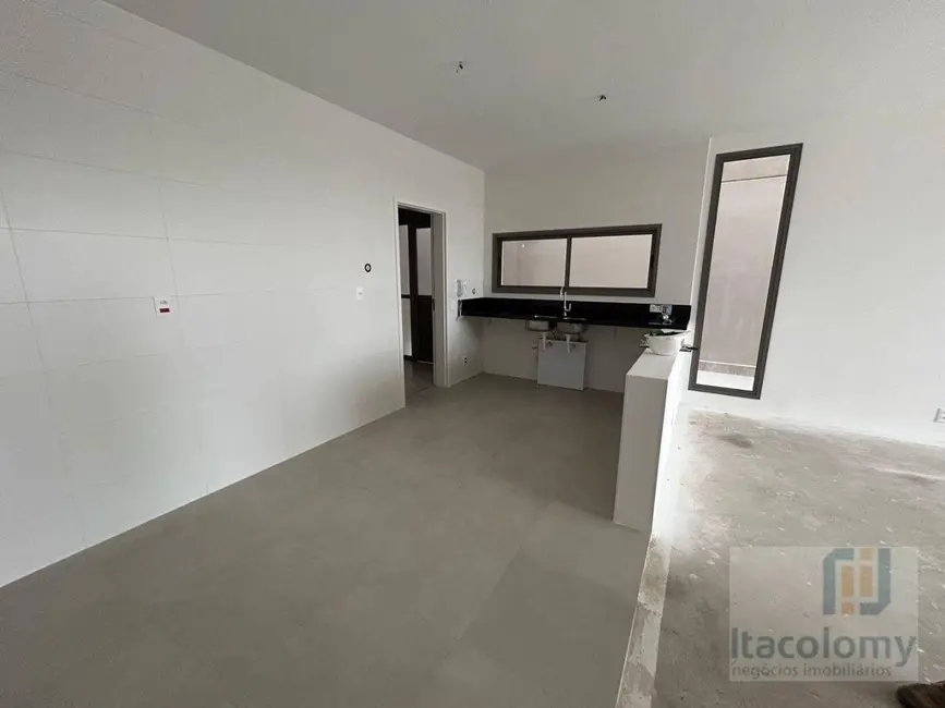 Foto 3 de Casa de Condomínio com 3 quartos à venda, 230m2 em Santana De Parnaiba - SP